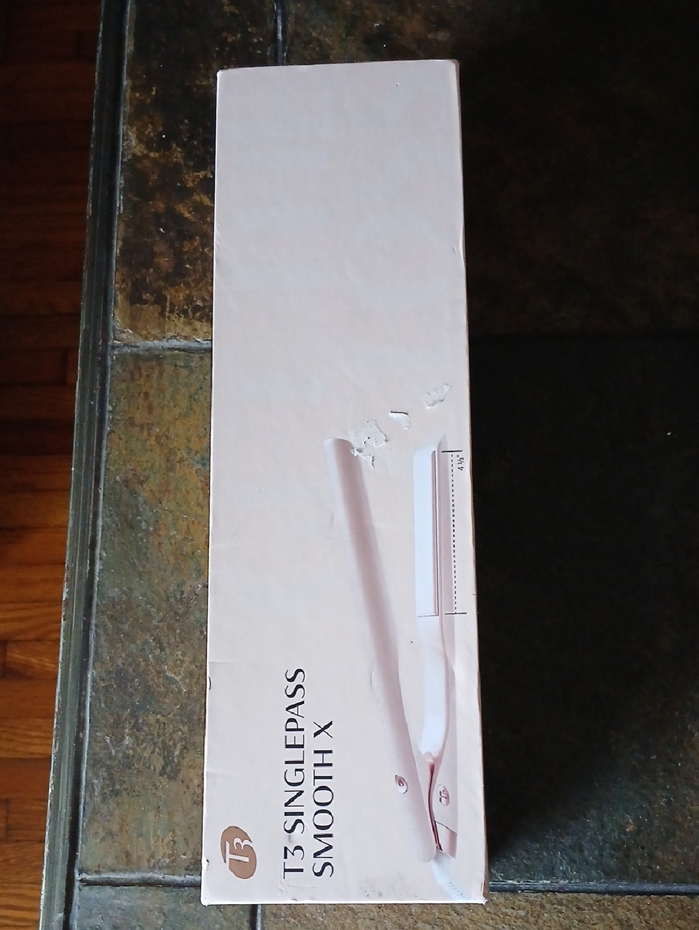 T3 White SinglePass Smooth X Hair Straightener.    D